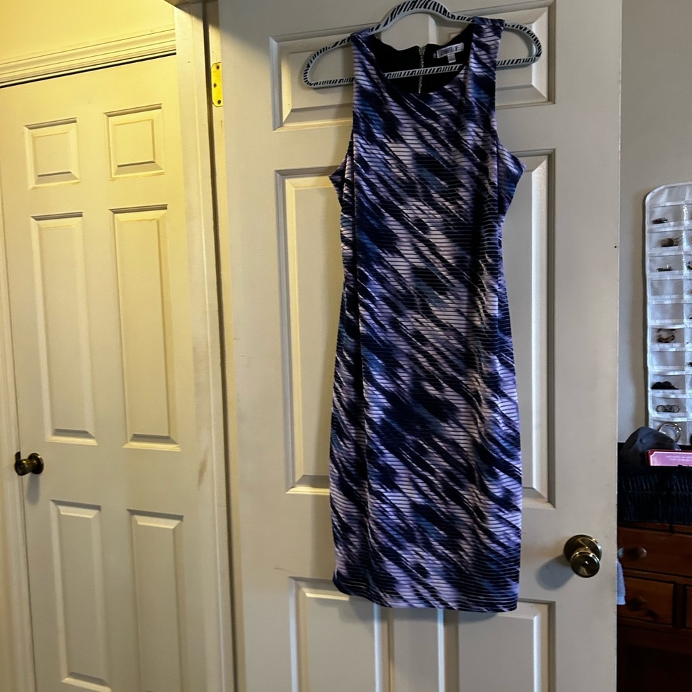 Jennifer Lopez pretty dress   Great condition